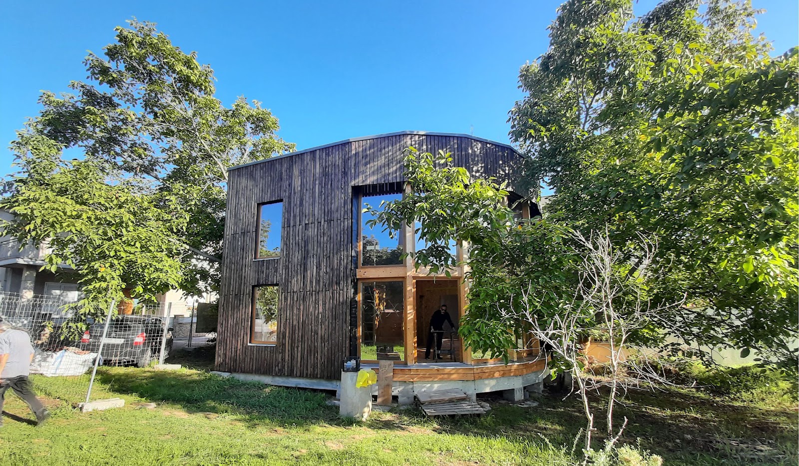 Casa entre noguers, Banyoles